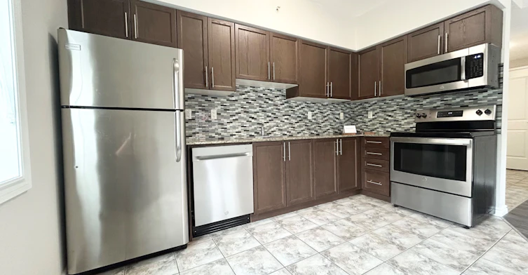102-7 Rittenhouse Road, Kitchener, ON, N2E 2M8 - 8