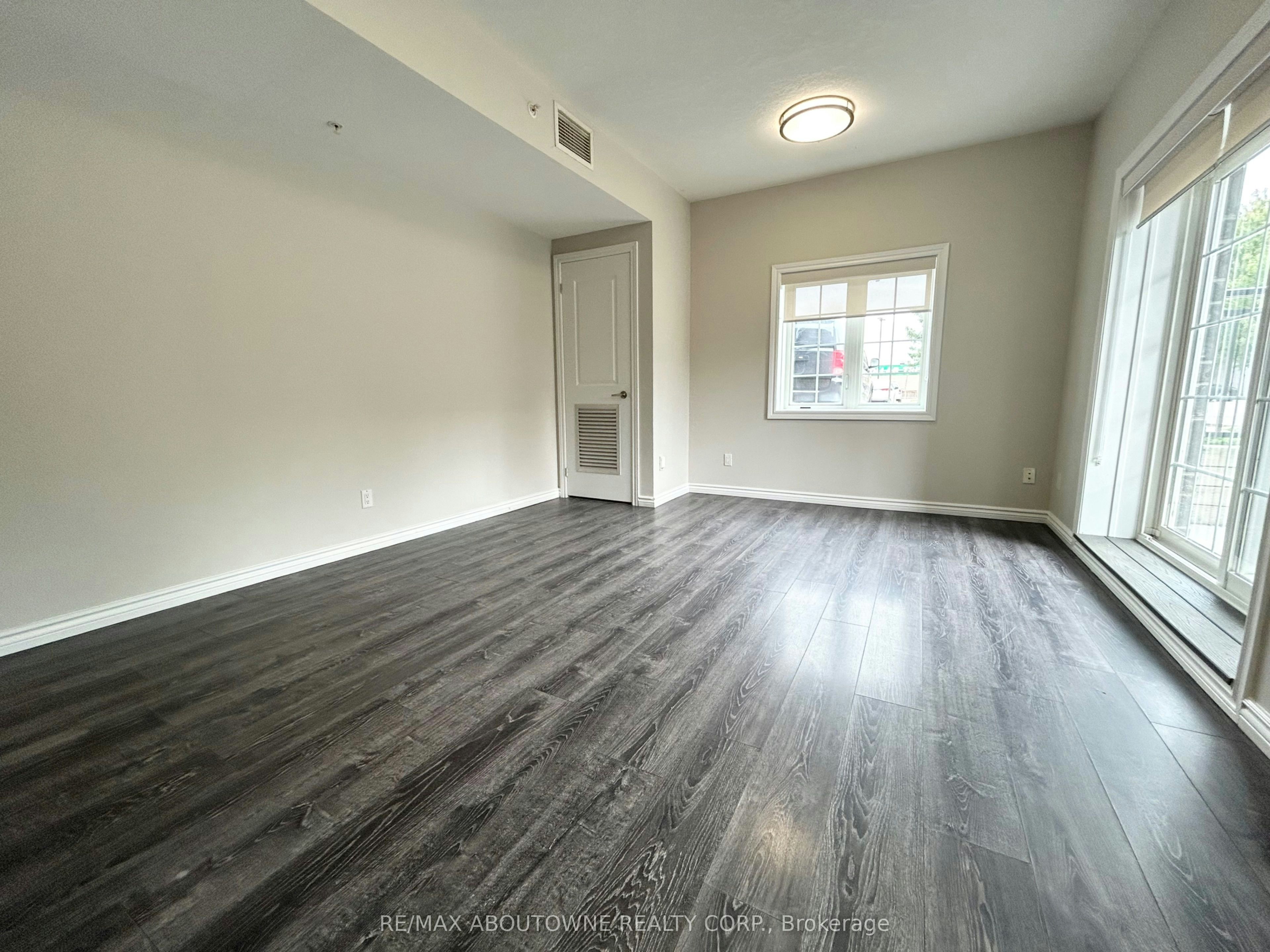 102-7 Rittenhouse Road, Kitchener, ON, N2E 2M8 - 5