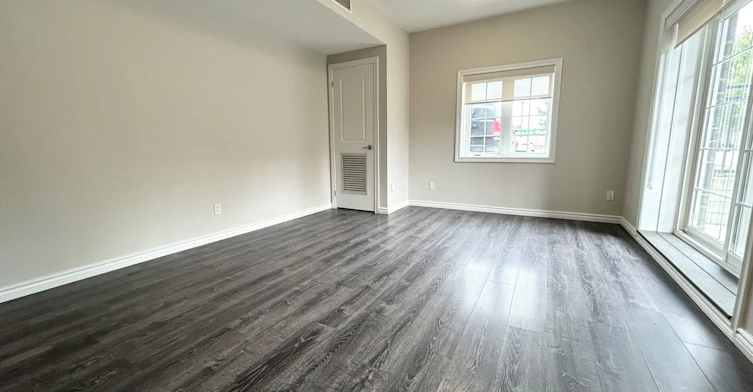 102-7 Rittenhouse Road, Kitchener, ON, N2E 2M8 - 5