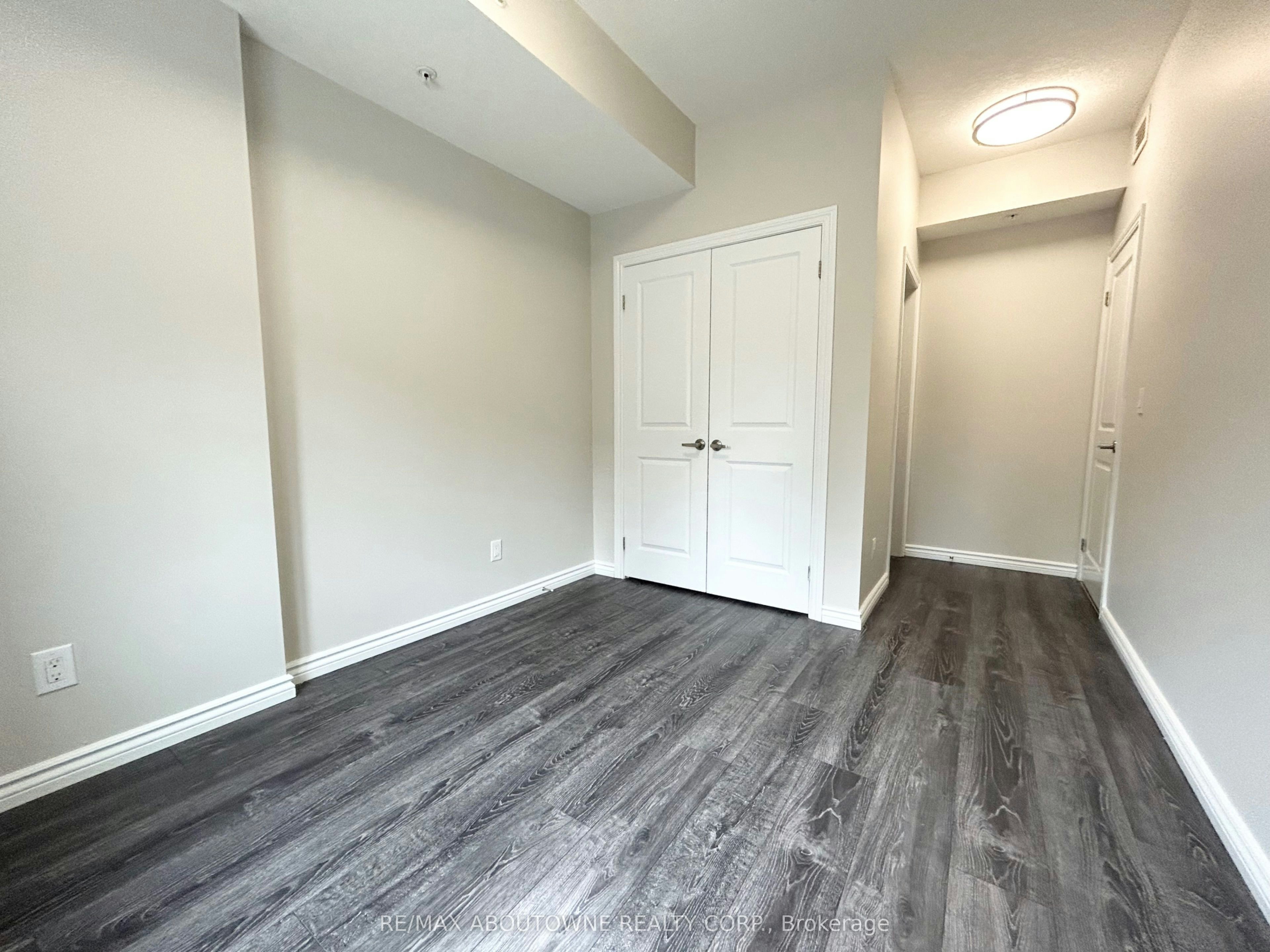 102-7 Rittenhouse Road, Kitchener, ON, N2E 2M8 - 13