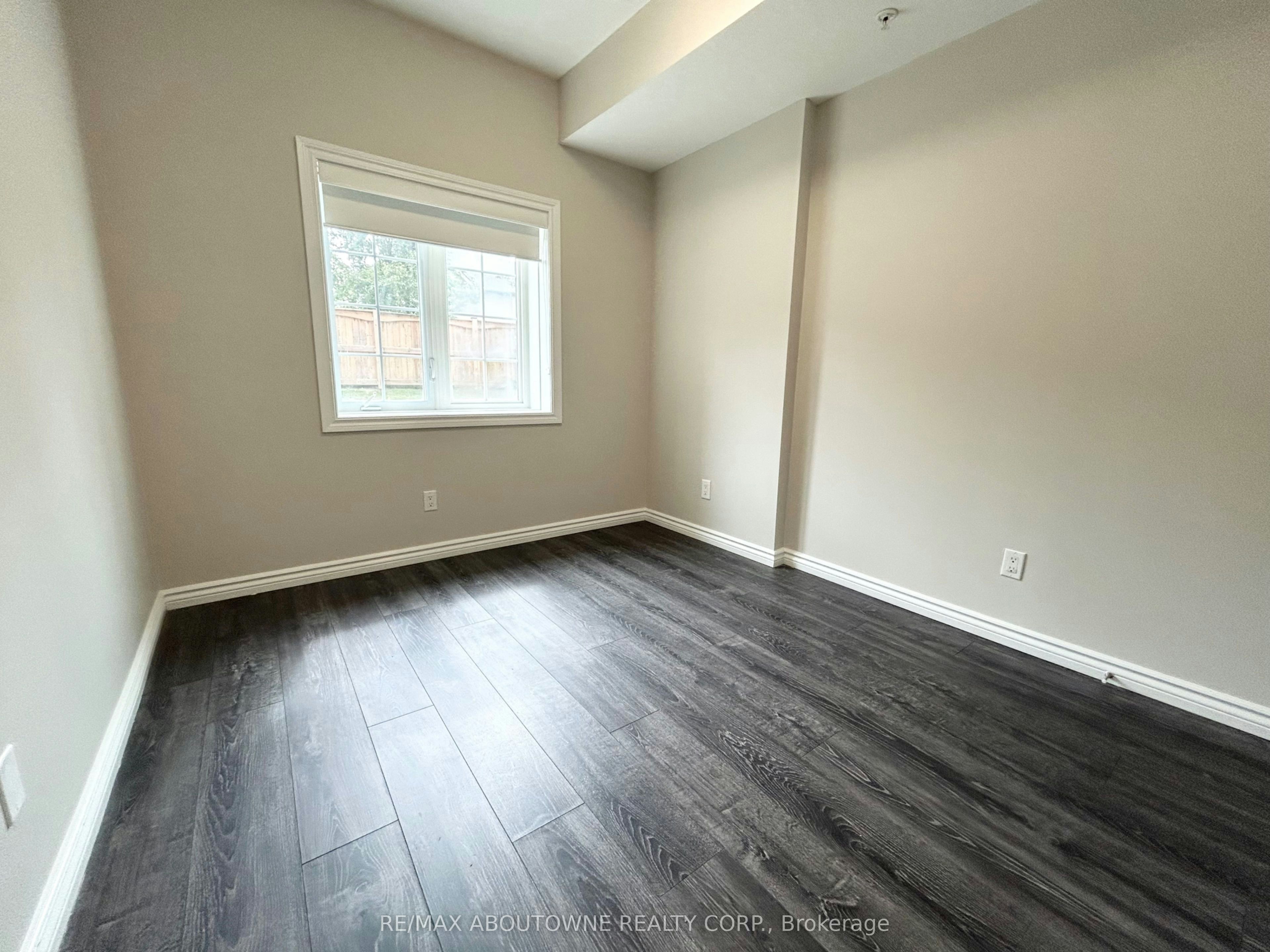 102-7 Rittenhouse Road, Kitchener, ON, N2E 2M8 - 12