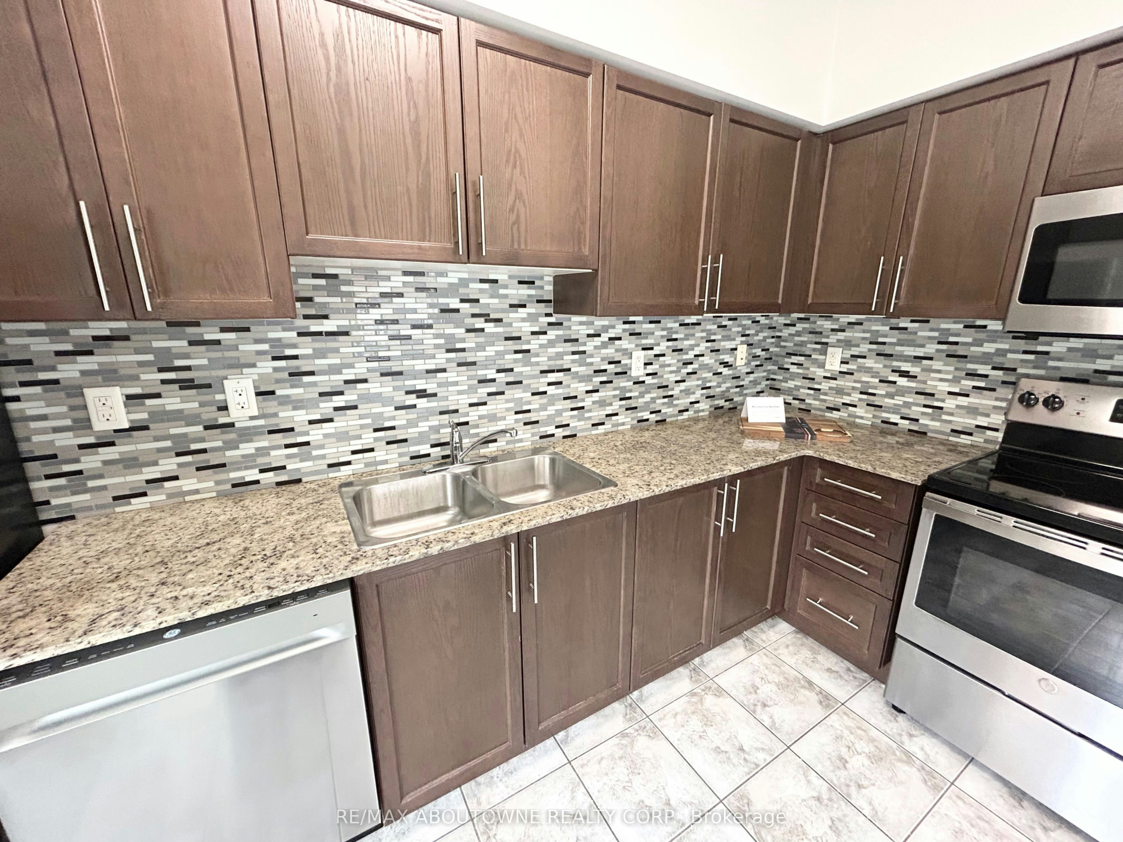 102-7 Rittenhouse Road, Kitchener, ON, N2E 2M8 - 9