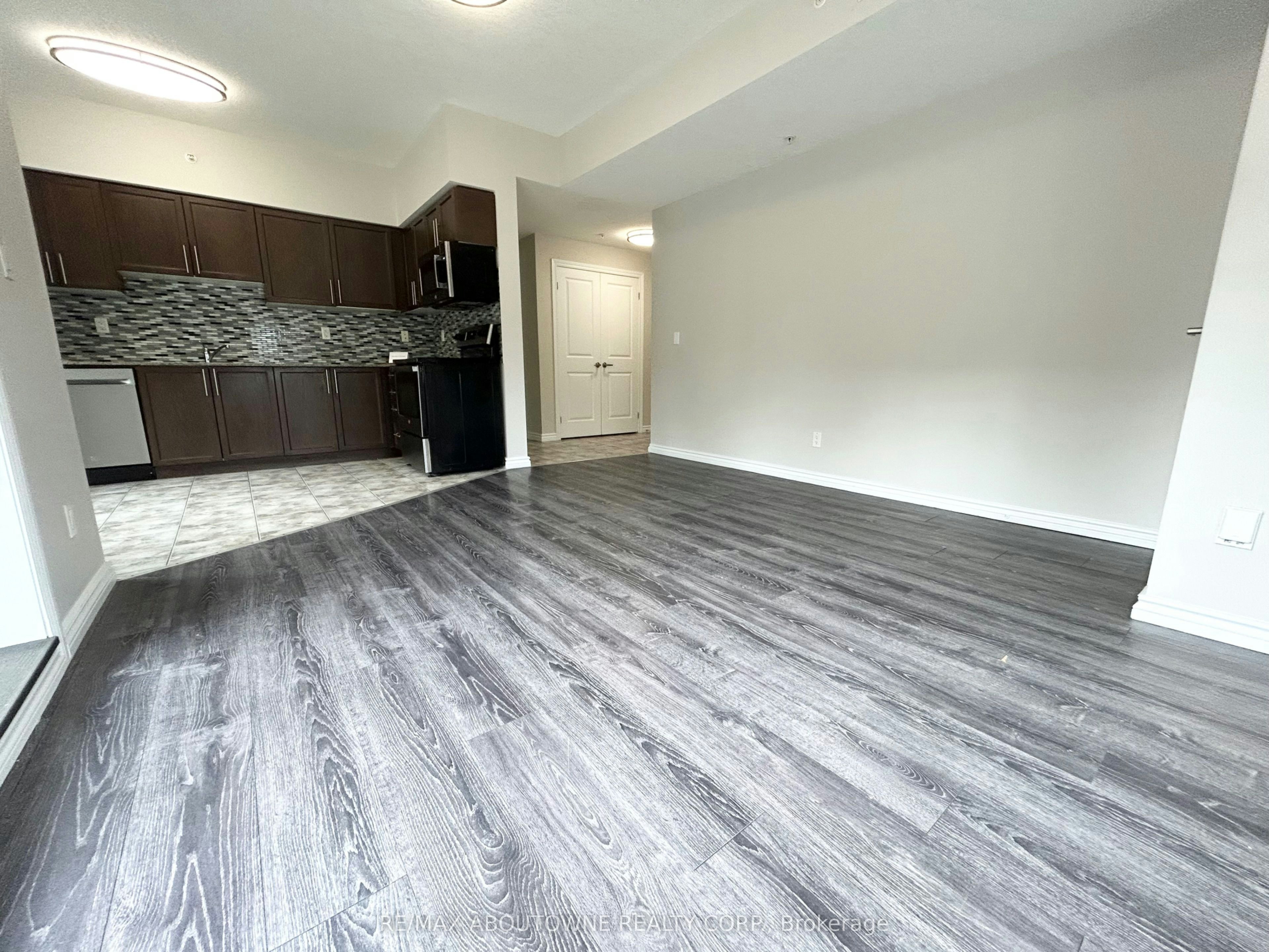 102-7 Rittenhouse Road, Kitchener, ON, N2E 2M8 - 3
