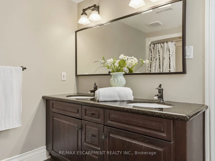 11 Palomino Drive, Hamilton, ON, L0R 1H3 - 36