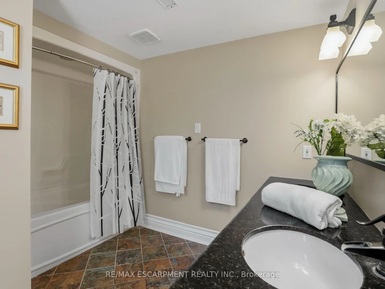 11 Palomino Drive, Hamilton, ON, L0R 1H3 - 35