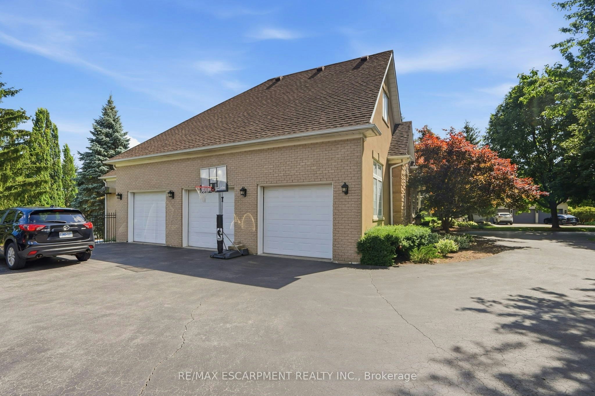 11 Palomino Drive, Hamilton, ON, L0R 1H3 - 3