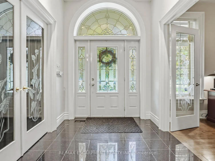 11 Palomino Drive, Hamilton, ON, L0R 1H3 - 4