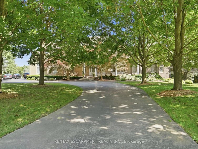 11 Palomino Drive, Hamilton, ON, L0R 1H3 - 2