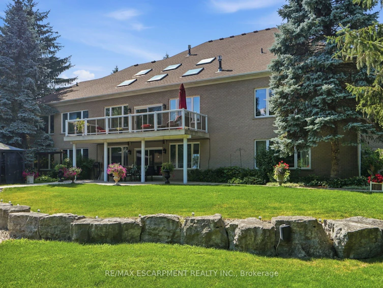 11 Palomino Drive, Hamilton, ON, L0R 1H3 - 48