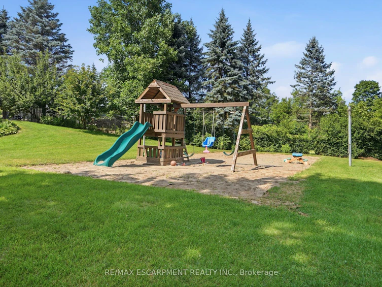 11 Palomino Drive, Hamilton, ON, L0R 1H3 - 50