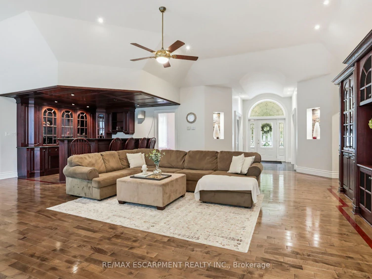 11 Palomino Drive, Hamilton, ON, L0R 1H3 - 10