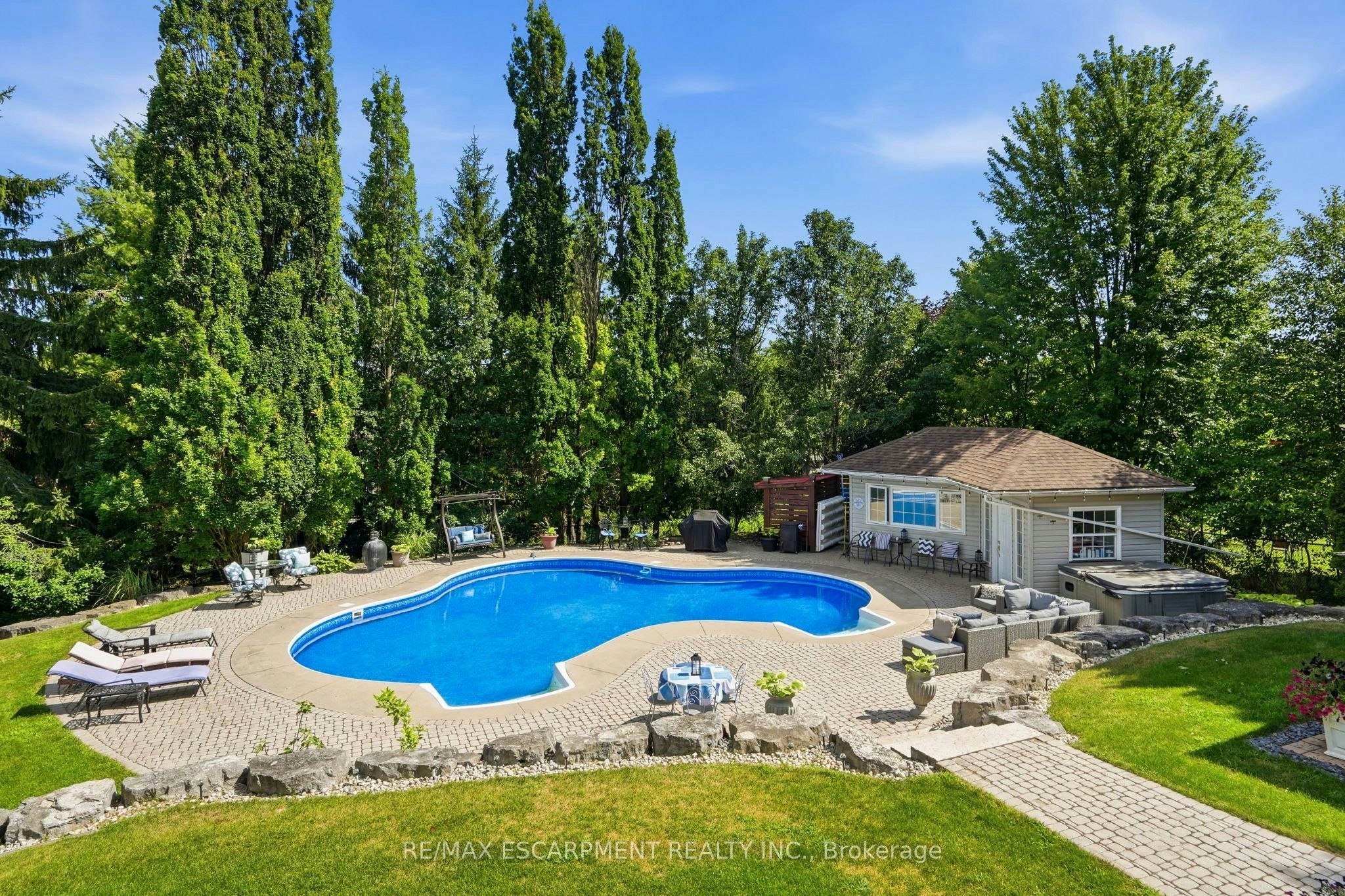 11 Palomino Drive, Hamilton, ON, L0R 1H3 - 47