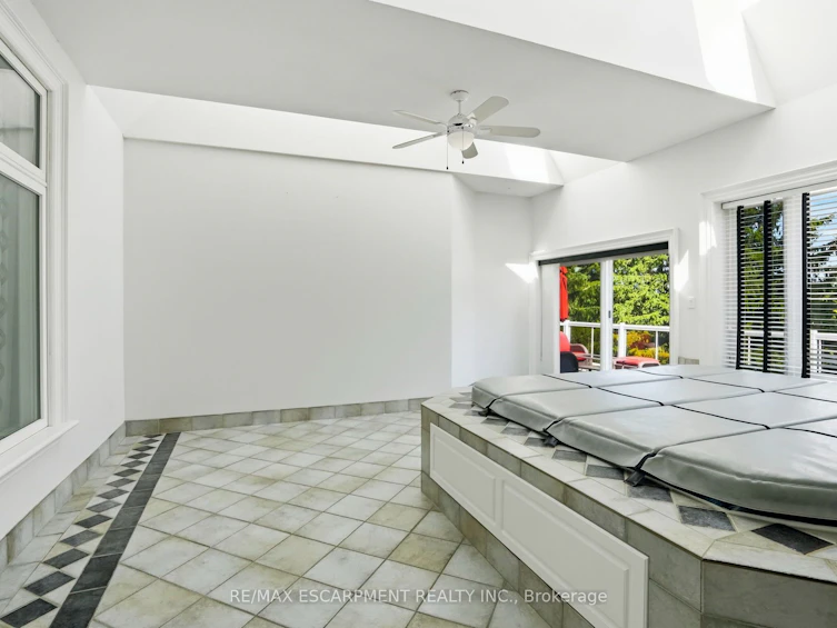 11 Palomino Drive, Hamilton, ON, L0R 1H3 - 27