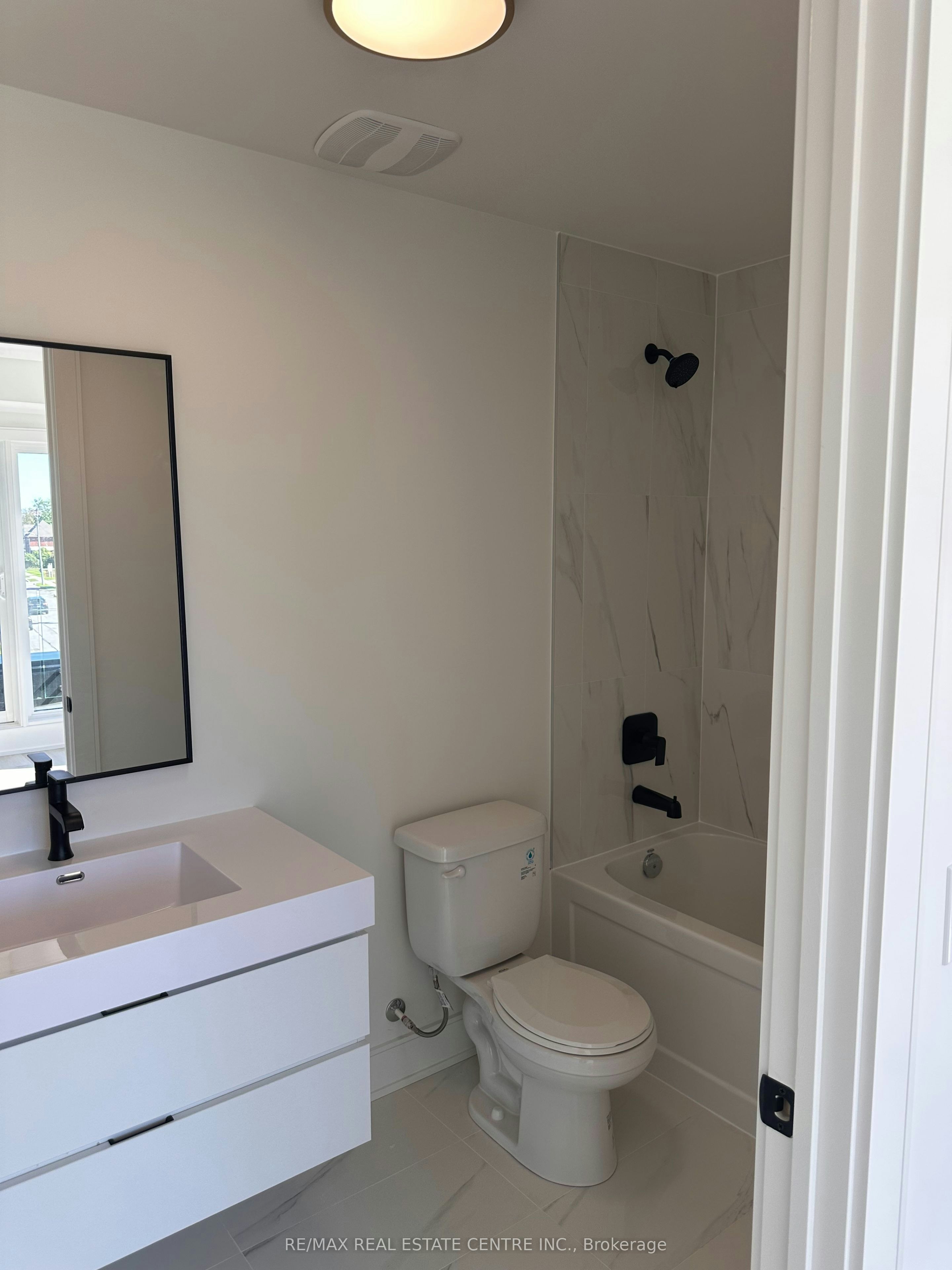 200 Ellis Avenue, St. Catharines, ON, L2P 0H2 - 18