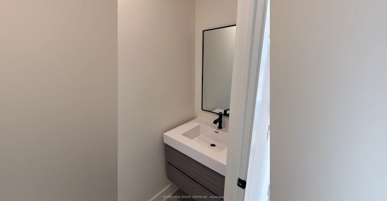200 Ellis Avenue, St. Catharines, ON, L2P 0H2 - 9