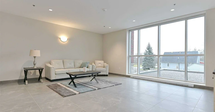 208-529 South Pelham Road, Welland, ON, L3C 0H7 - 2