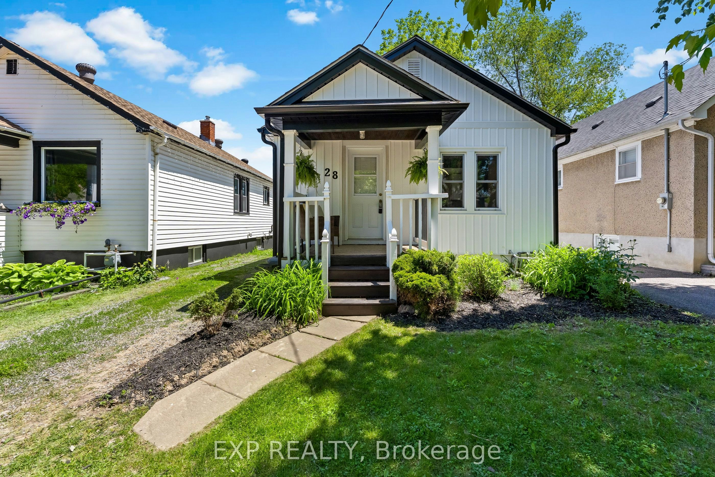 28 Grantham Avenue, St. Catharines, ON, L2P 3B4