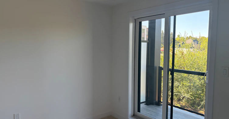24-42 Lowes Road W, Guelph, ON, N1G 4X2 - 5