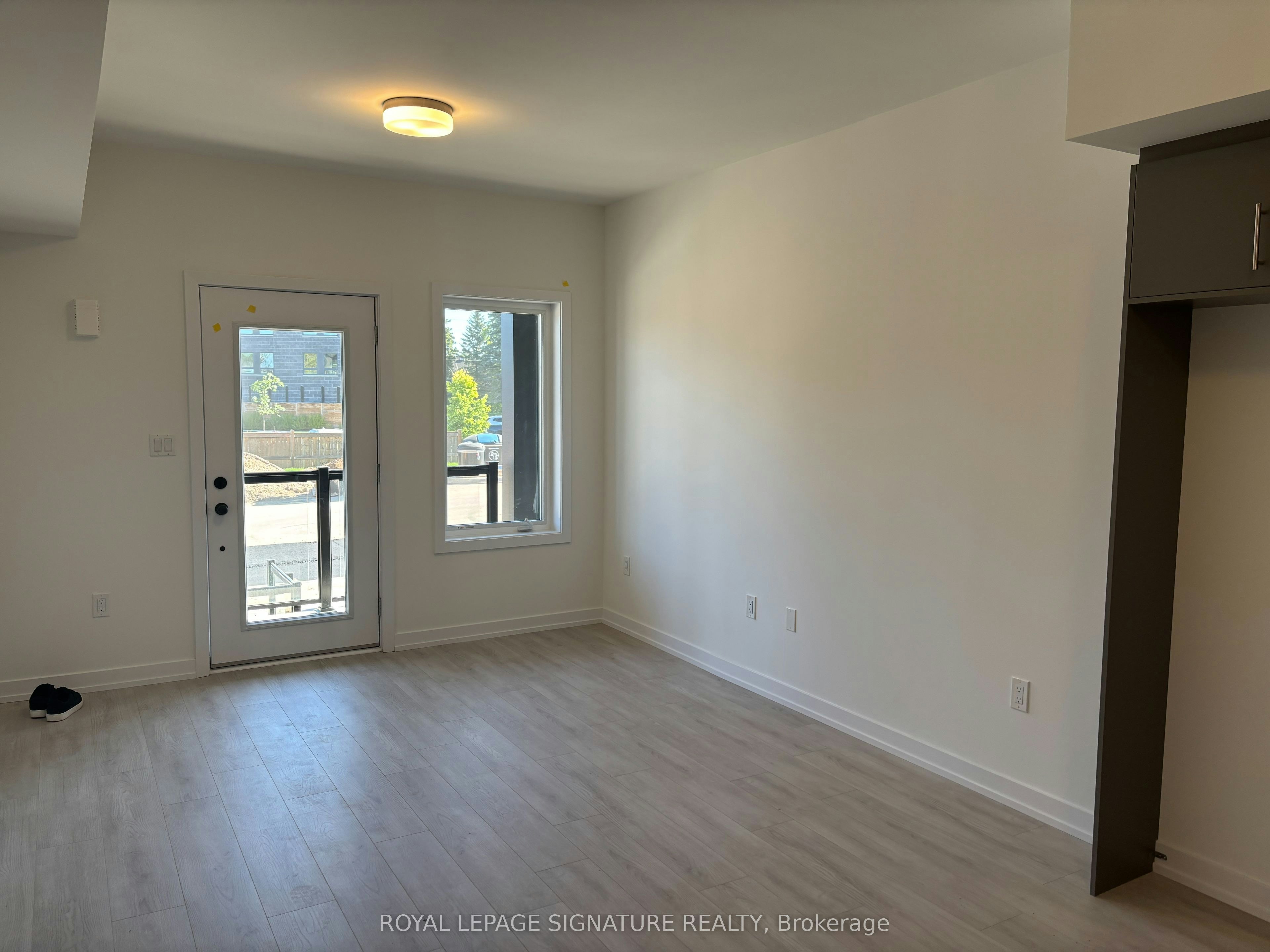24-42 Lowes Road W, Guelph, ON, N1G 4X2 - 8