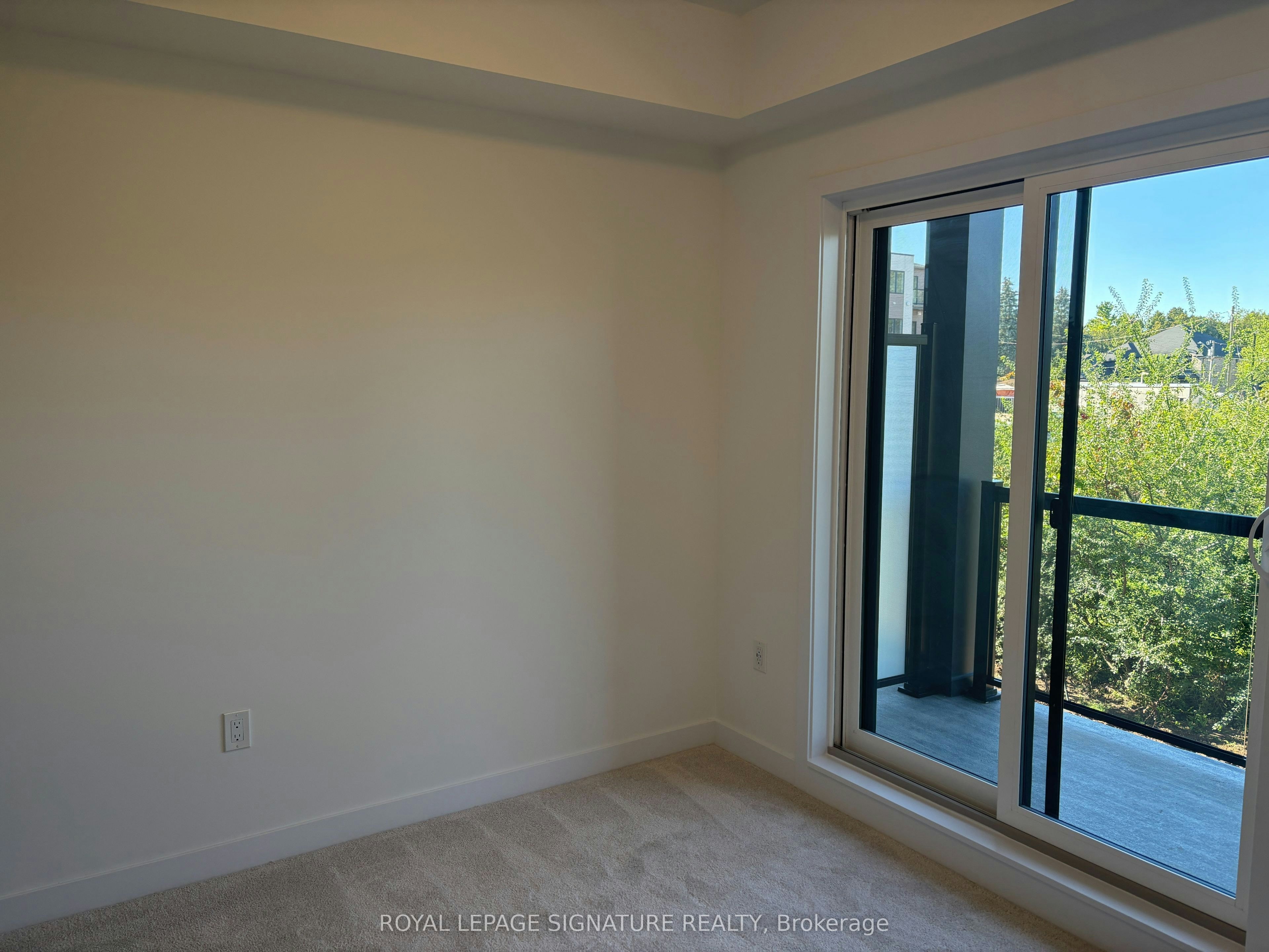 24-42 Lowes Road W, Guelph, ON, N1G 4X2 - 4