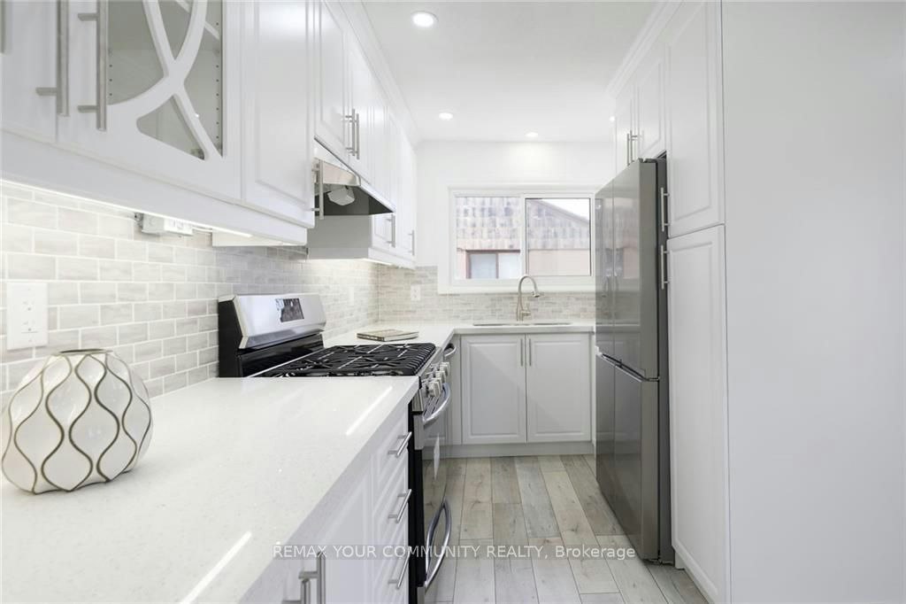 Upper-52 Elliott Avenue, Hamilton, ON, L8T 2H8 - 5