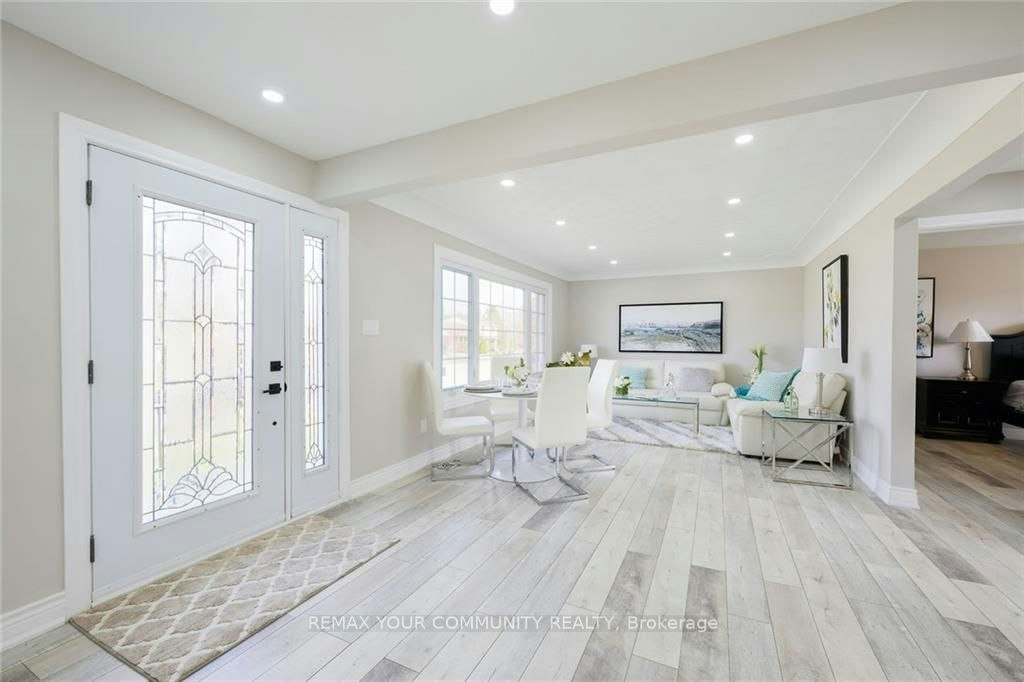 Upper-52 Elliott Avenue, Hamilton, ON, L8T 2H8 - 3