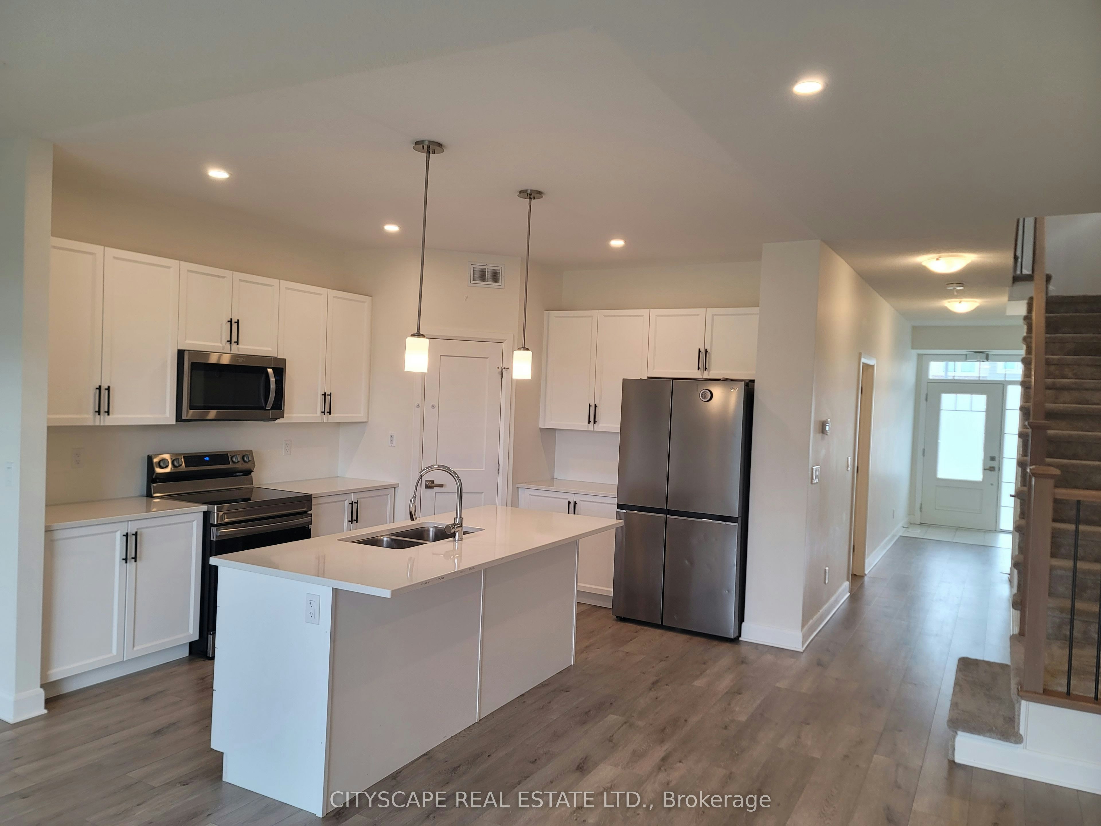 326 Buckthorn Drive, Kingston, ON, K7P 0S1 - 3