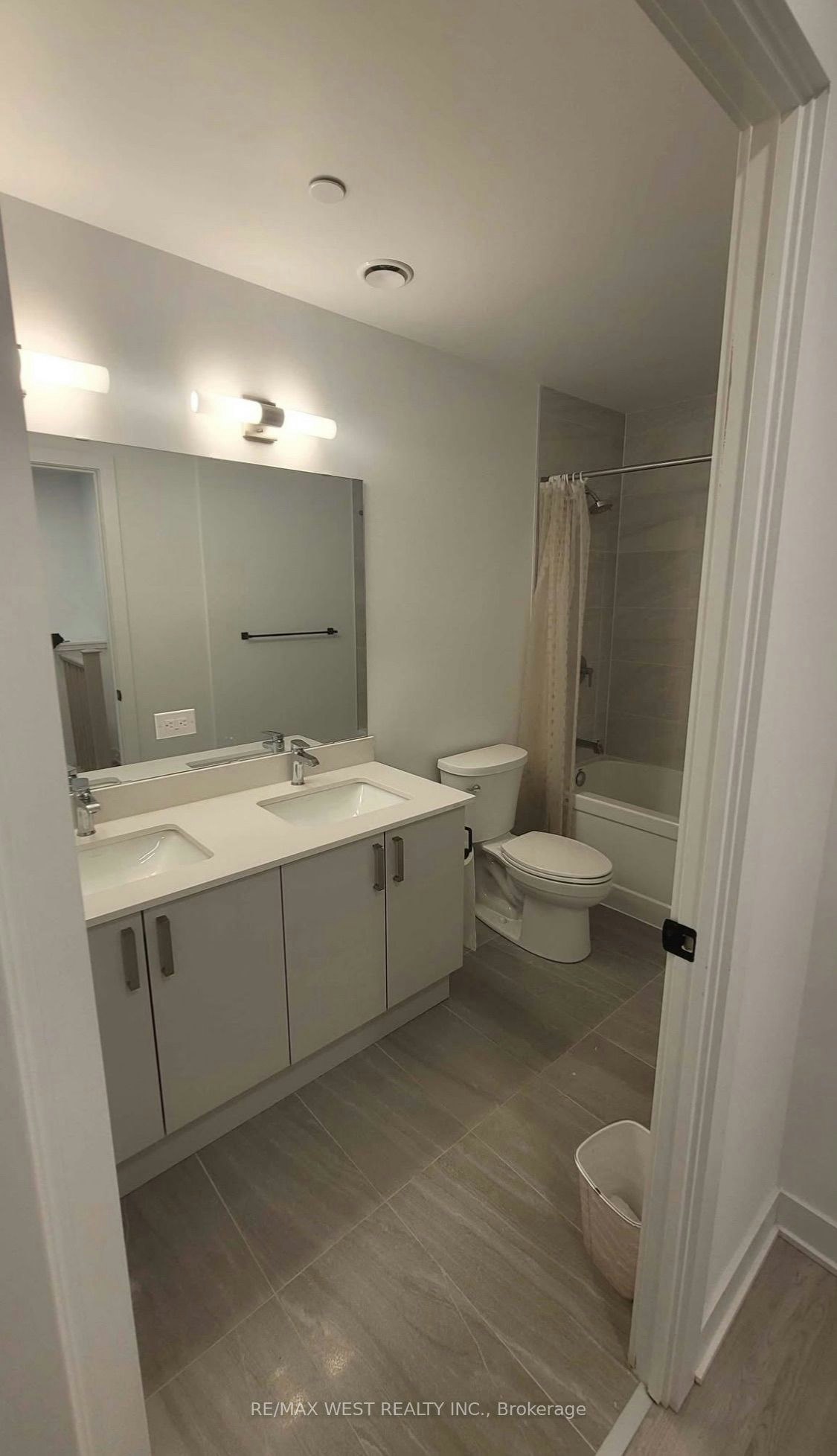 107-2782 Barton Street E, Hamilton, ON, L8E 2J8 - 11