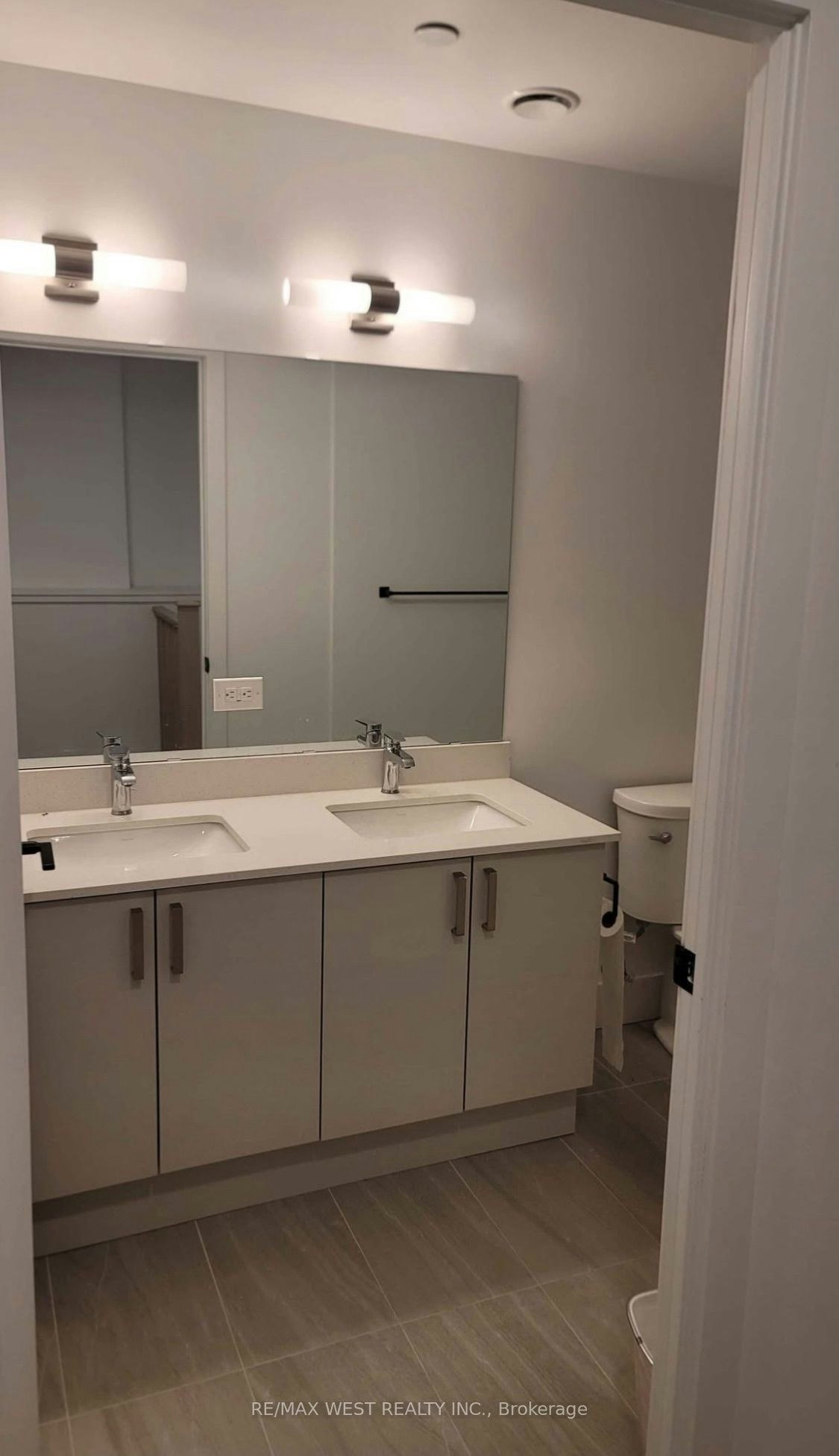 107-2782 Barton Street E, Hamilton, ON, L8E 2J8 - 12