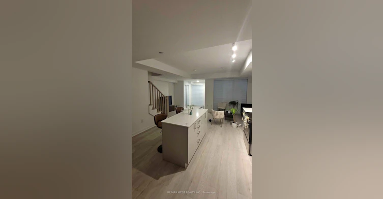 107-2782 Barton Street E, Hamilton, ON, L8E 2J8 - 2