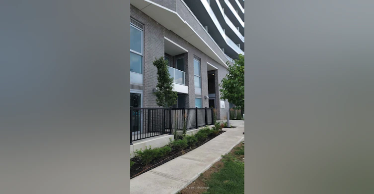 107-2782 Barton Street E, Hamilton, ON, L8E 2J8