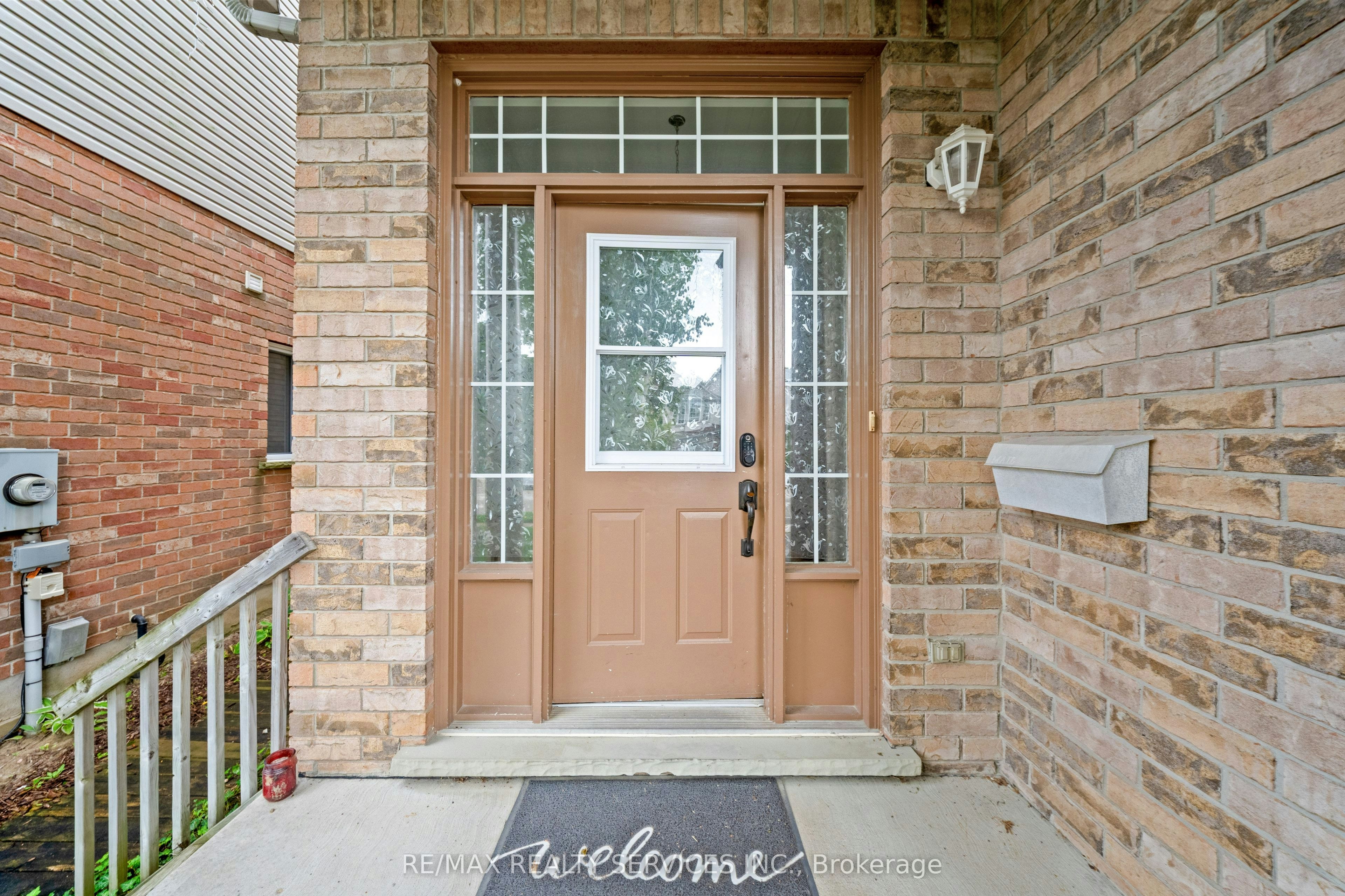 495 Brigantine Drive, Waterloo, ON, N2K 4B7 - 2