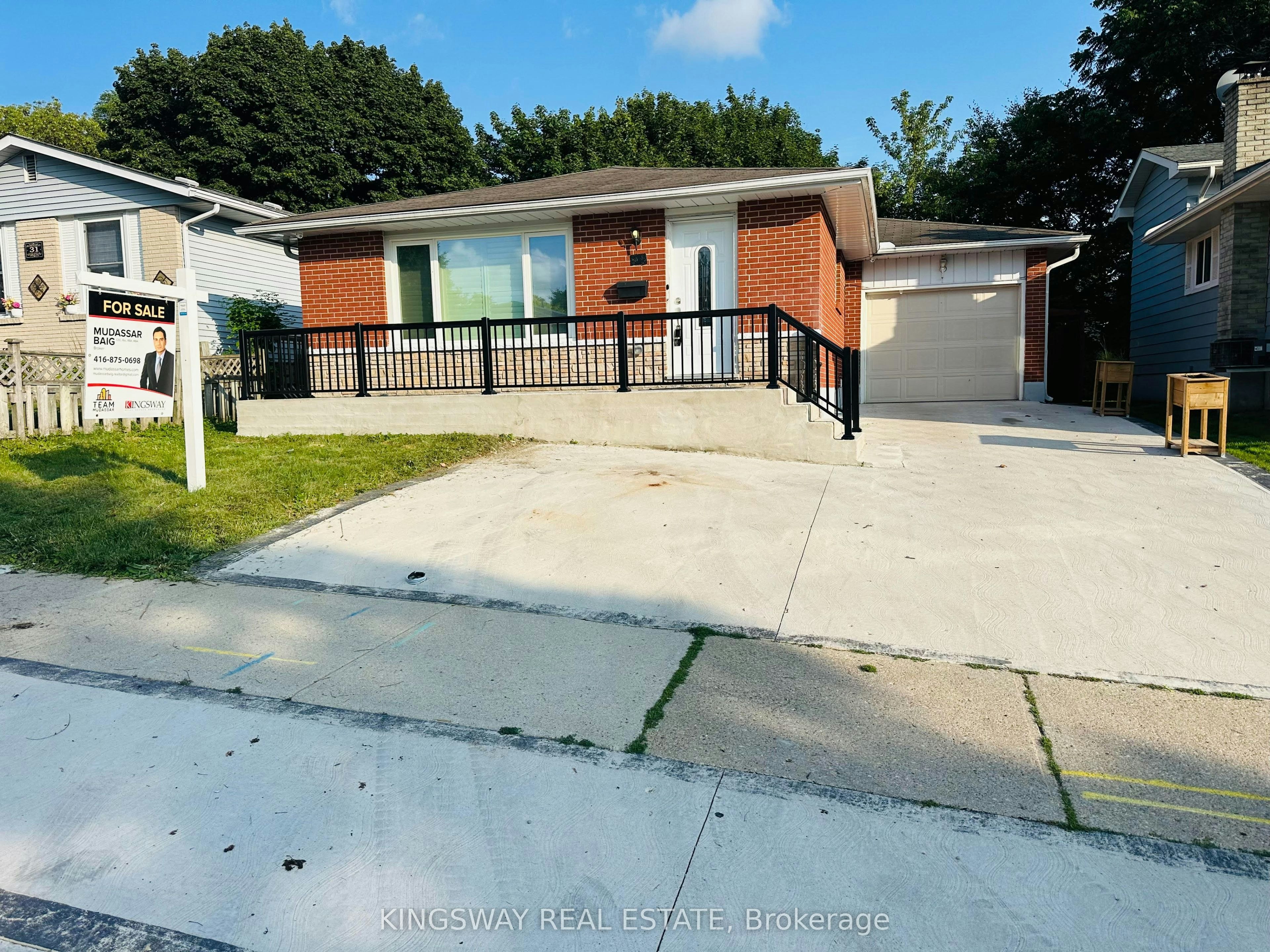 35 Silver Aspen Crescent, Kitchener, ON, N2N 1H5 - 2