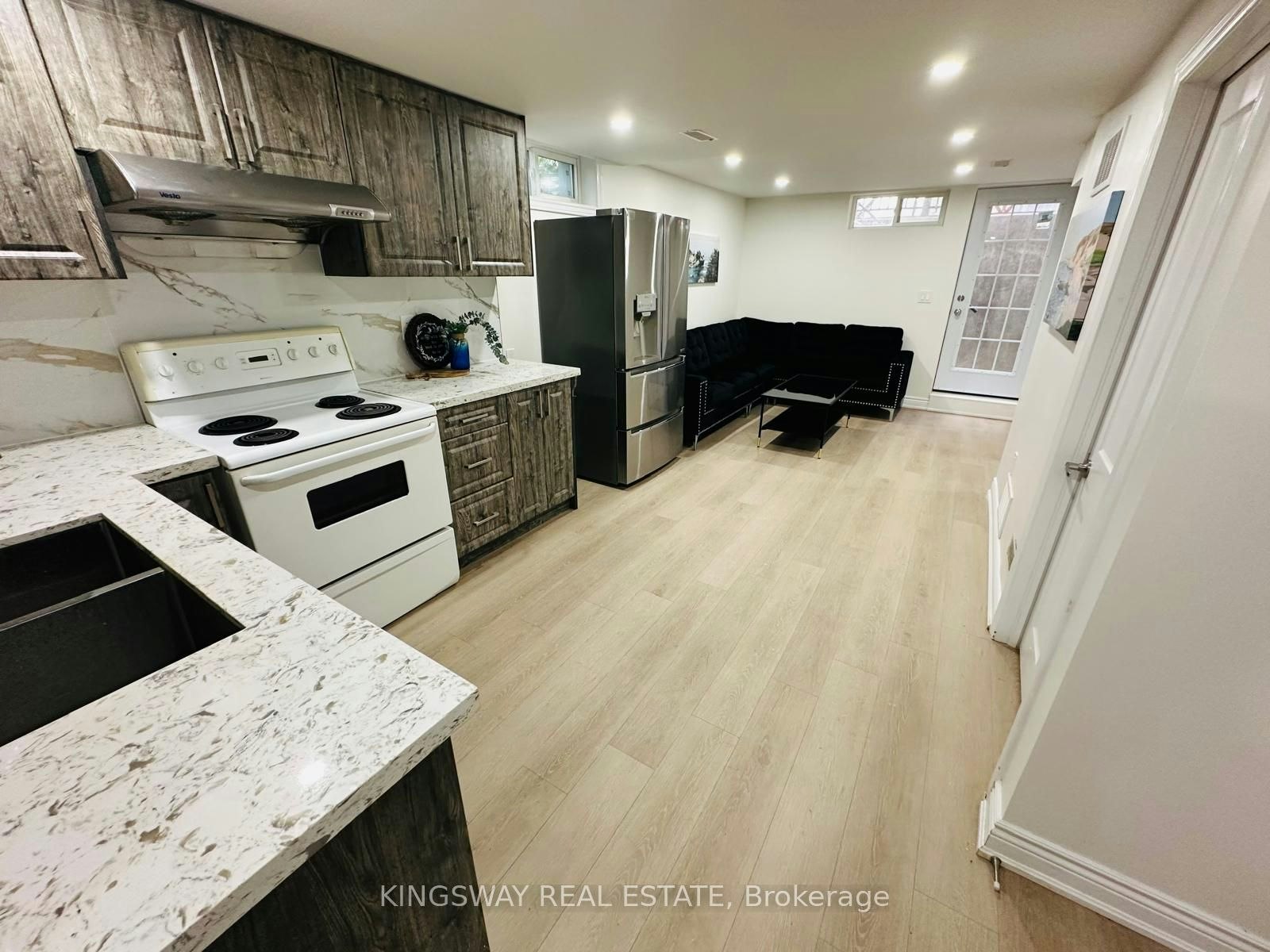 35 Silver Aspen Crescent, Kitchener, ON, N2N 1H5 - 28