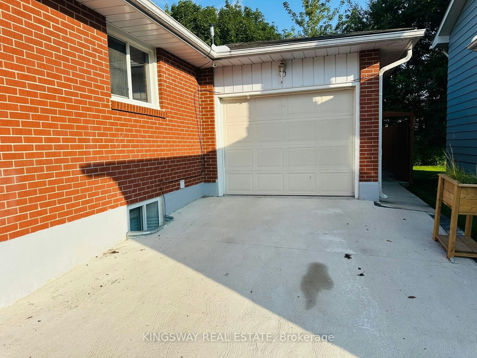 35 Silver Aspen Crescent, Kitchener, ON, N2N 1H5 - 3