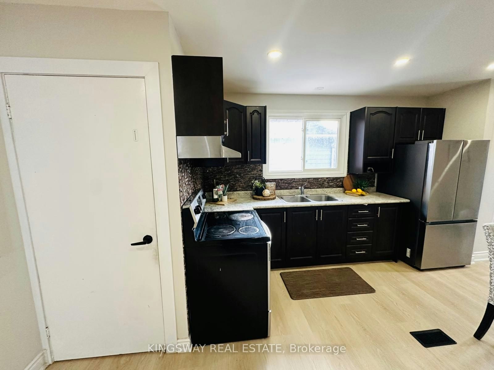 35 Silver Aspen Crescent, Kitchener, ON, N2N 1H5 - 15
