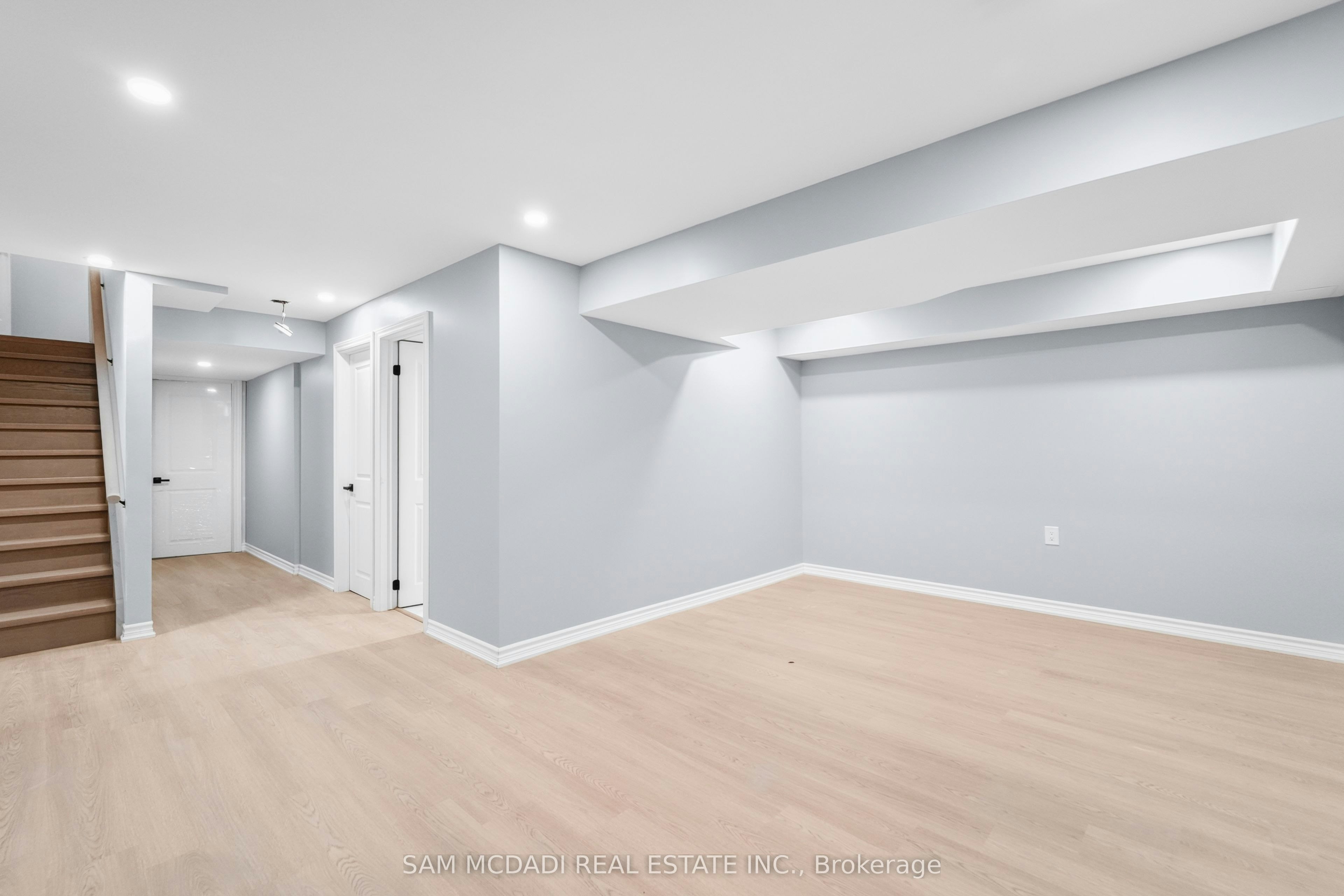 26 Dayman Drive, Hamilton, ON, L9K 0J9 - 28