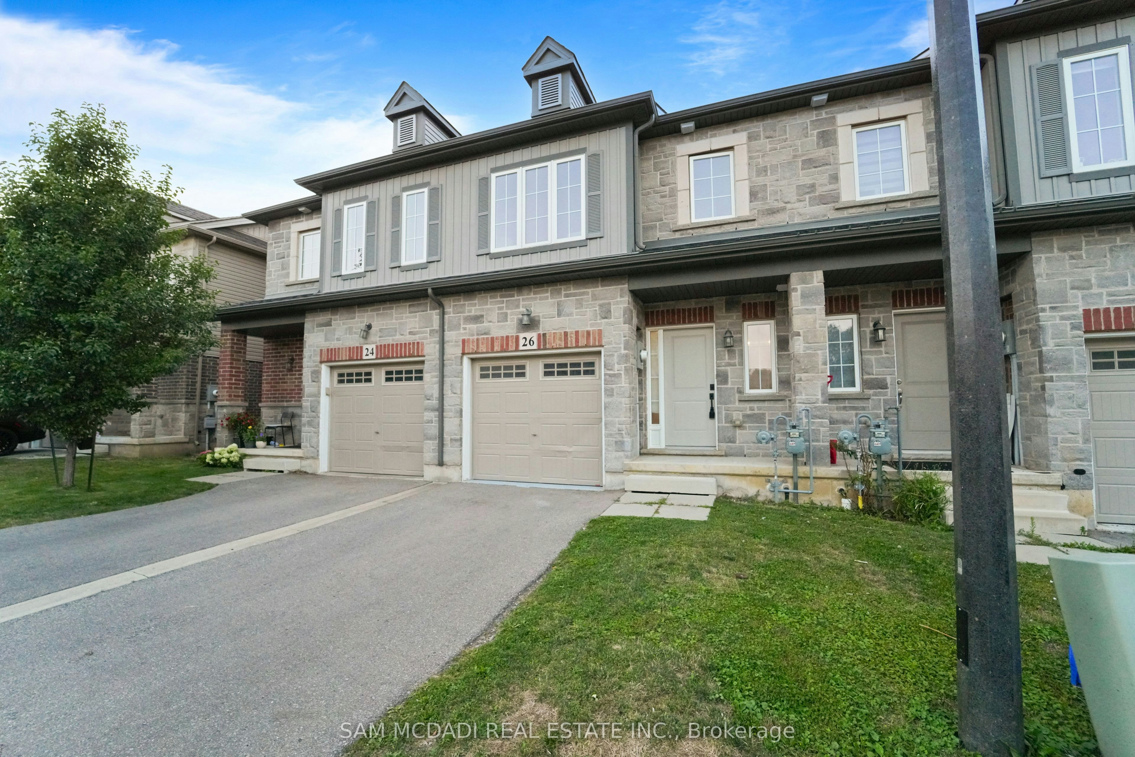26 Dayman Drive, Hamilton, ON, L9K 0J9 - 2