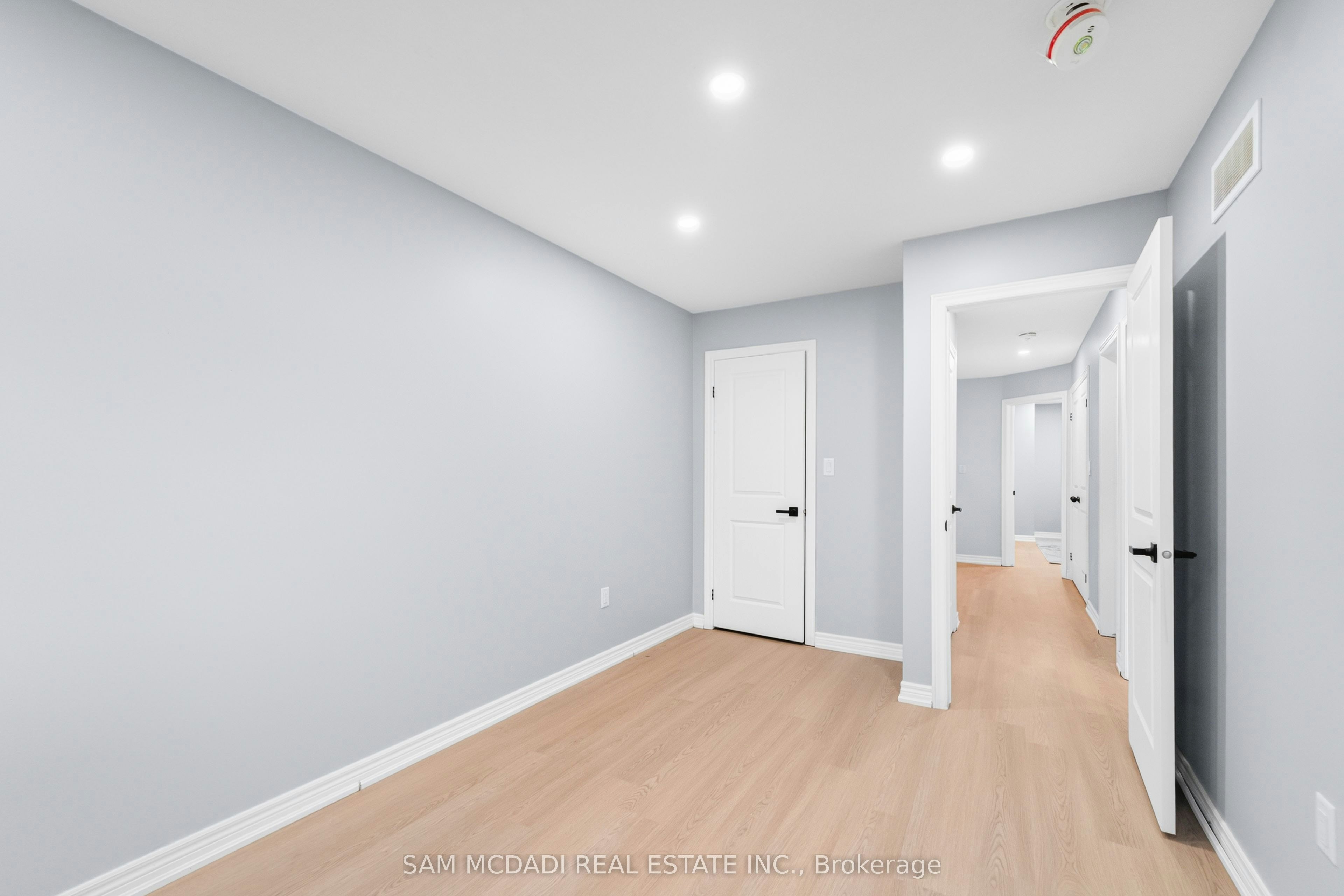 26 Dayman Drive, Hamilton, ON, L9K 0J9 - 25