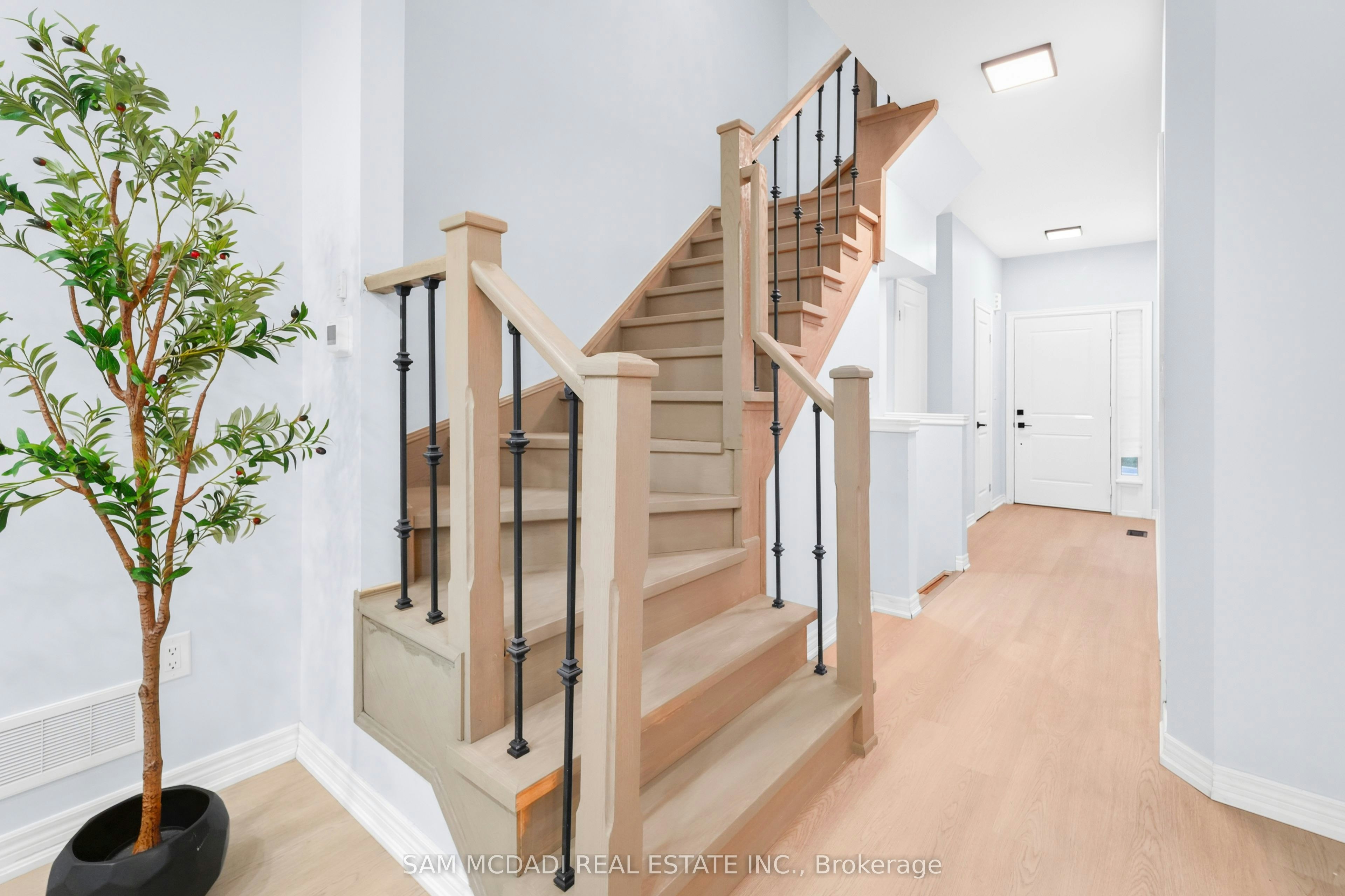 26 Dayman Drive, Hamilton, ON, L9K 0J9 - 16