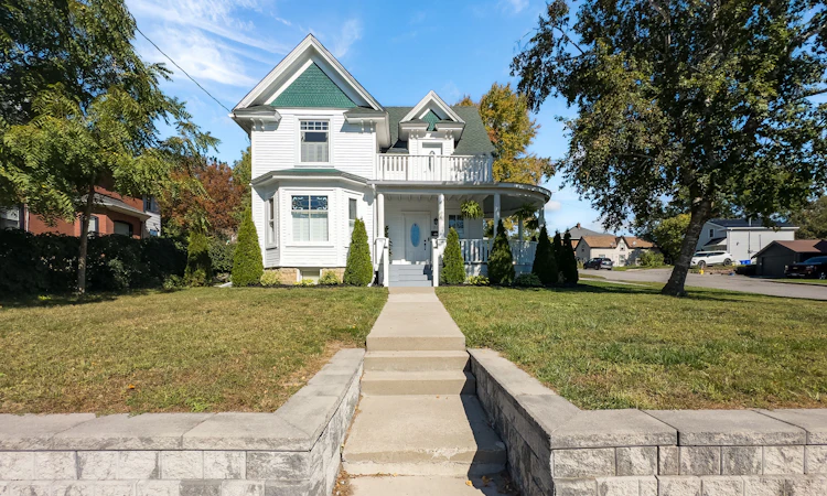 150 King Street
