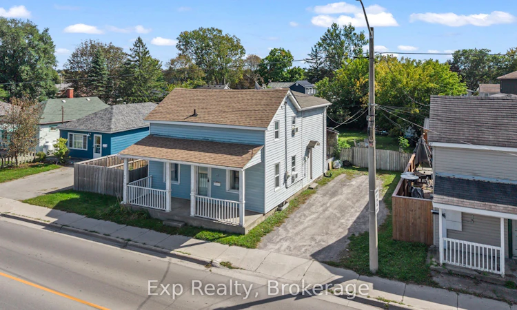 79 College Street E