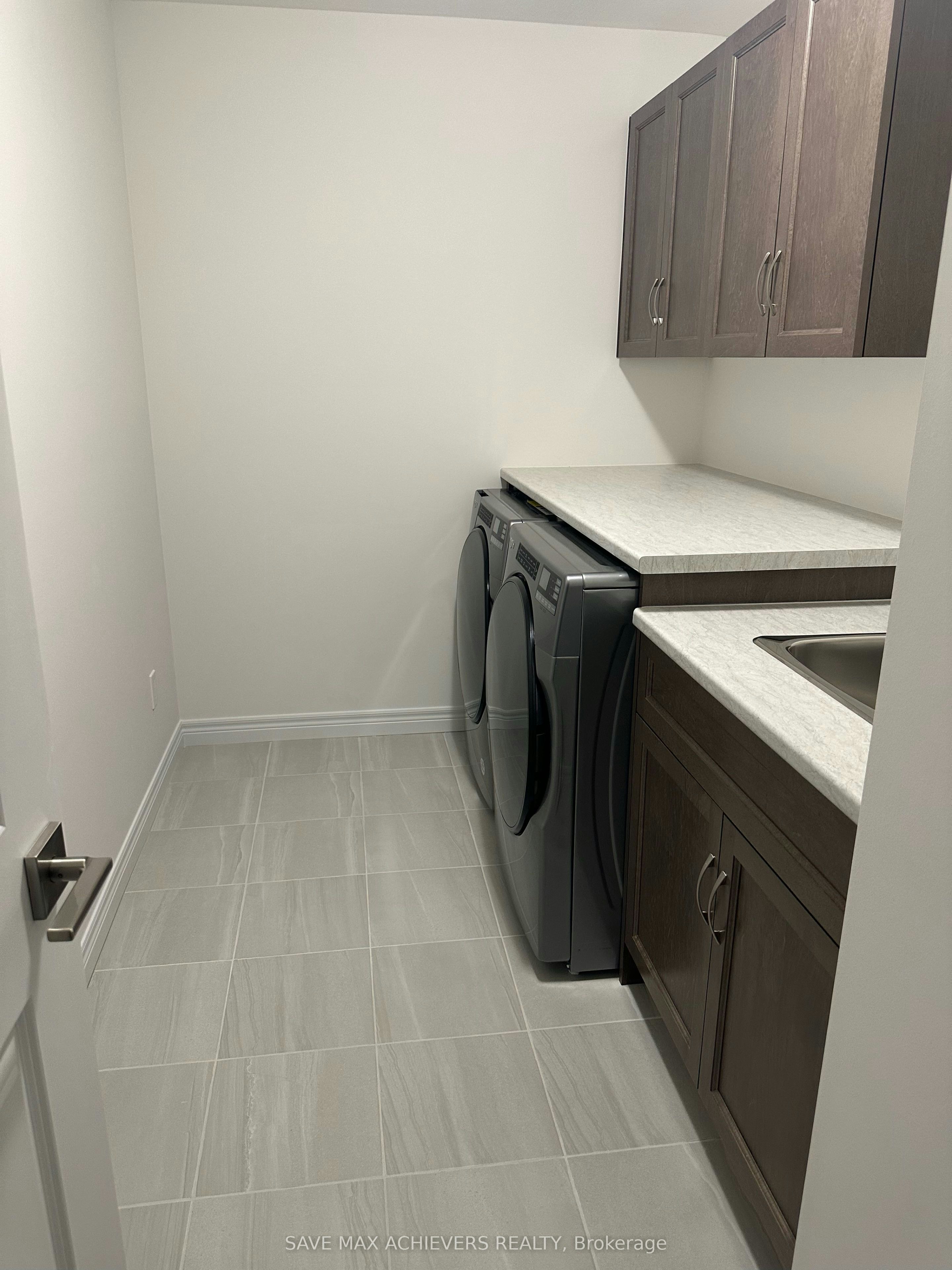 11 Sugar Trail E, Kitchener, ON, N3A 3E4 - 24