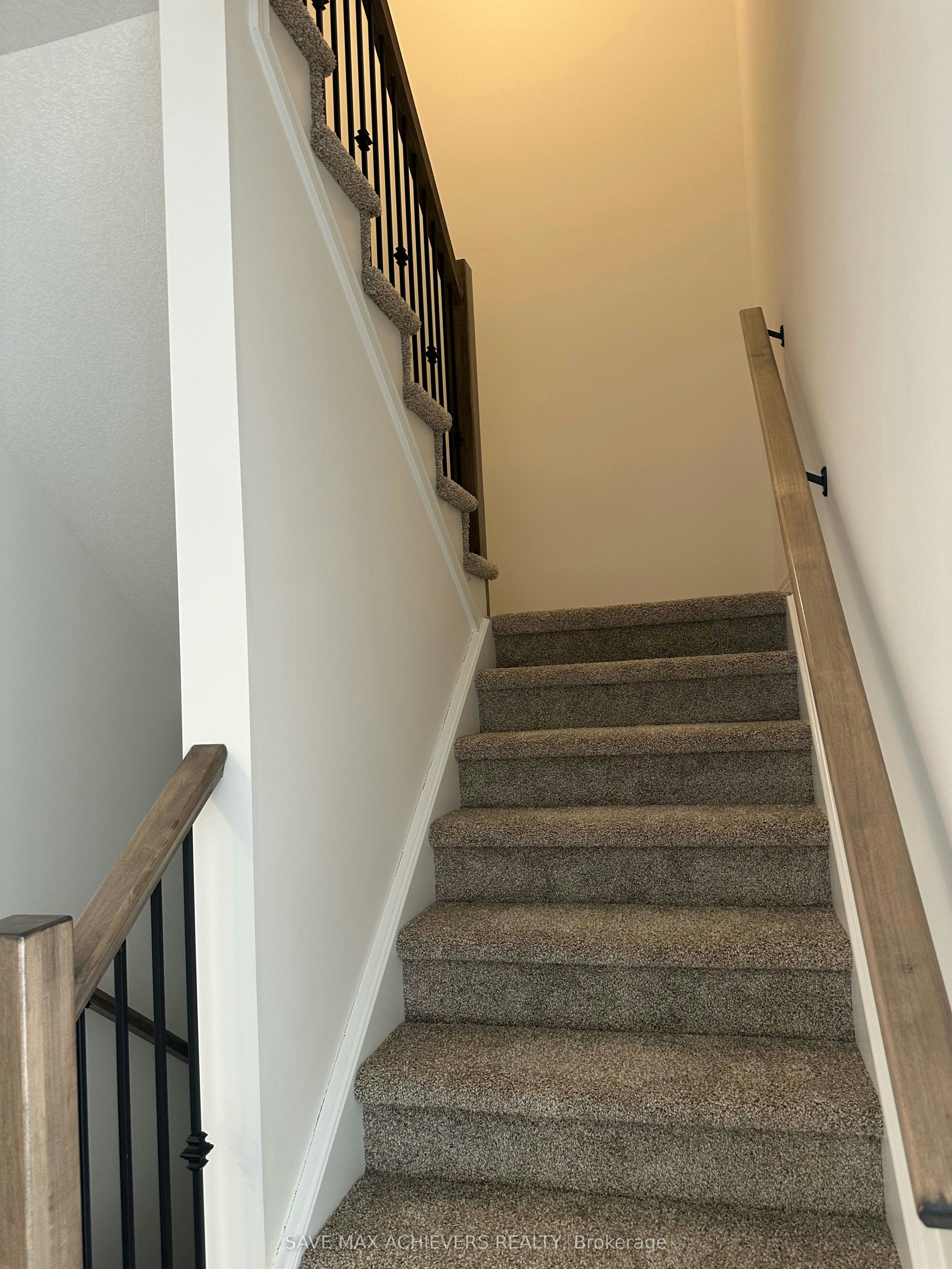 11 Sugar Trail E, Kitchener, ON, N3A 3E4 - 9