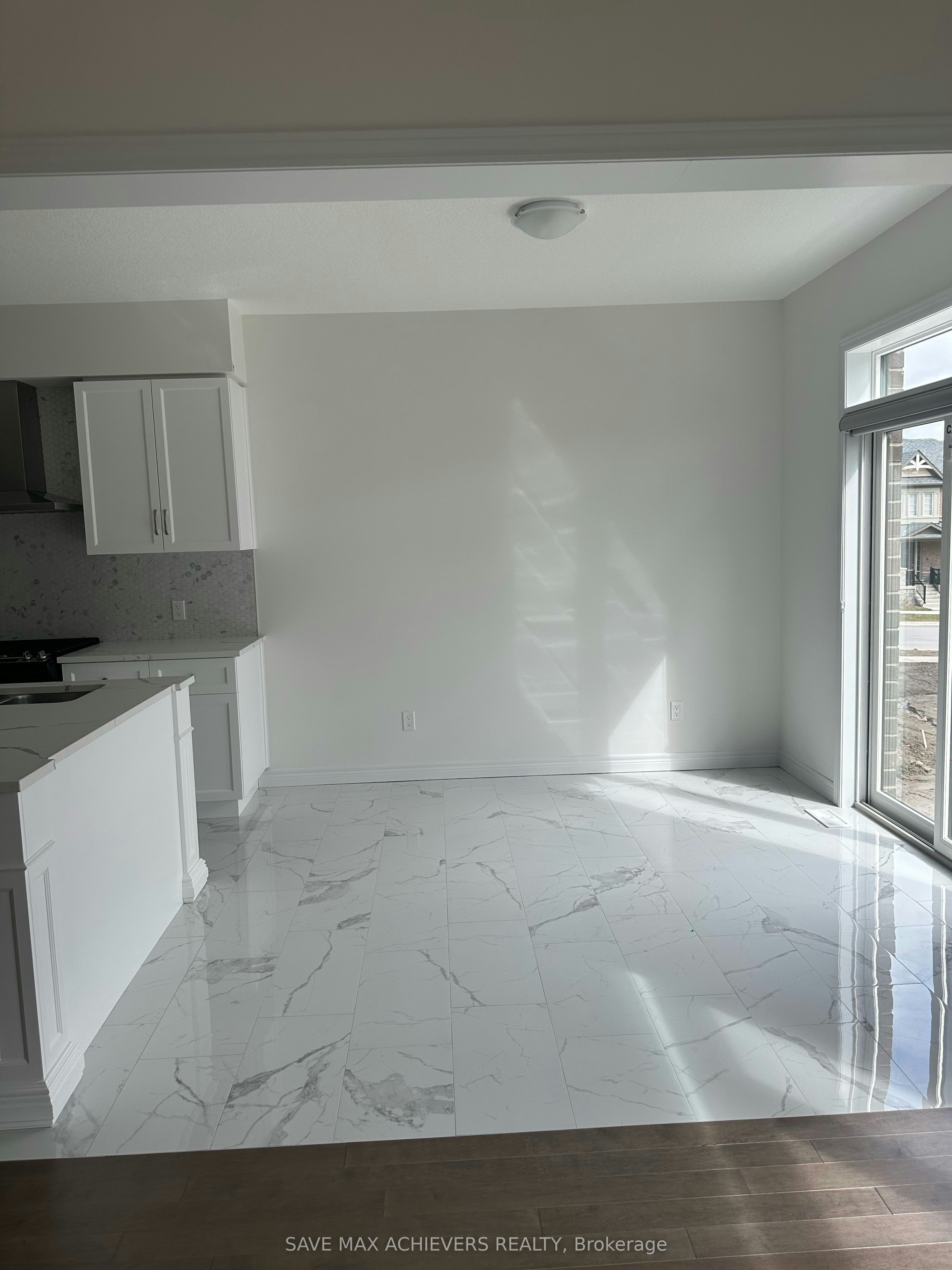 11 Sugar Trail E, Kitchener, ON, N3A 3E4 - 6
