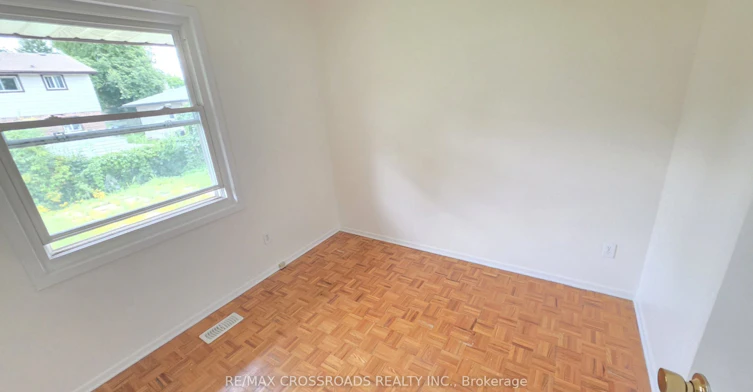 106 Kimberly Crescent, Kitchener, ON, N2E 1C9 - 8