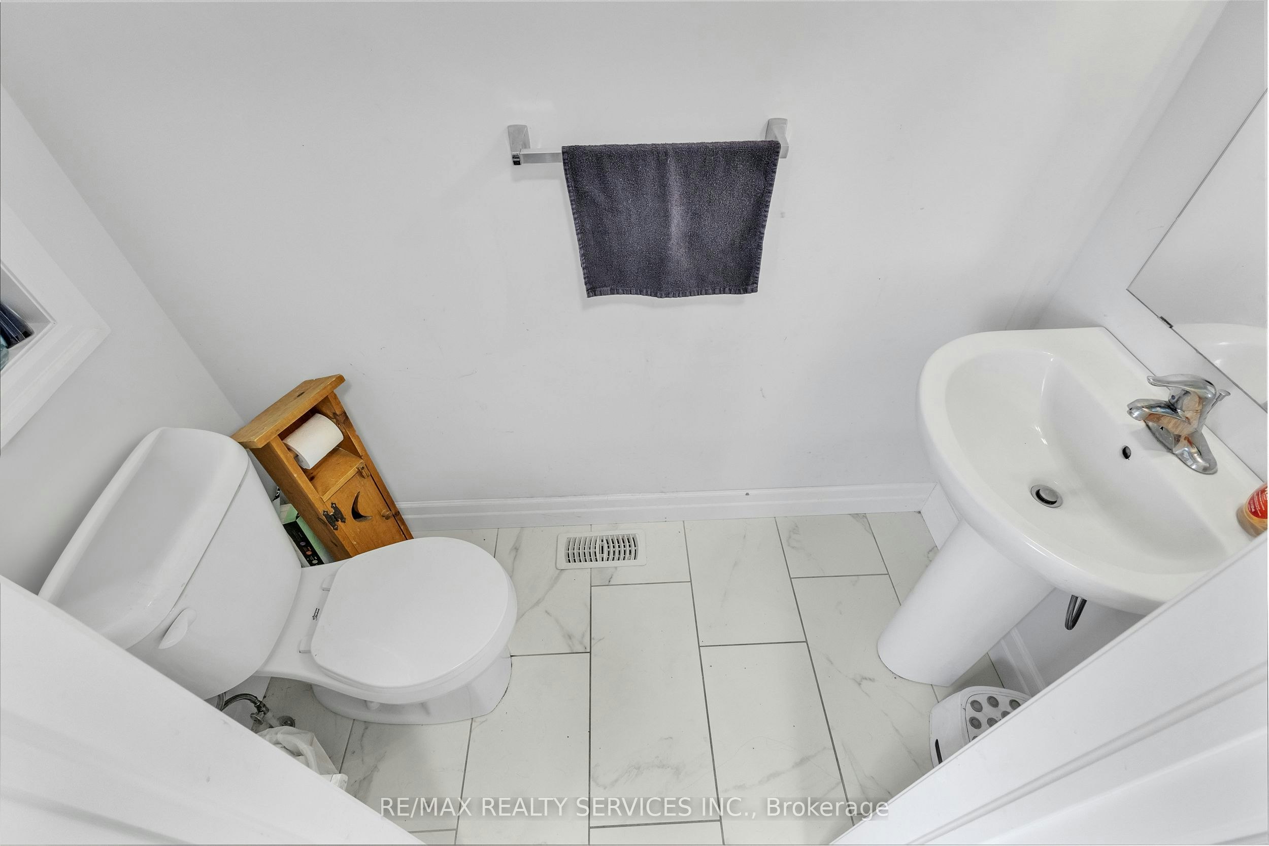 877 Edinburgh Drive, Woodstock, ON, N4T 0M5 - 7