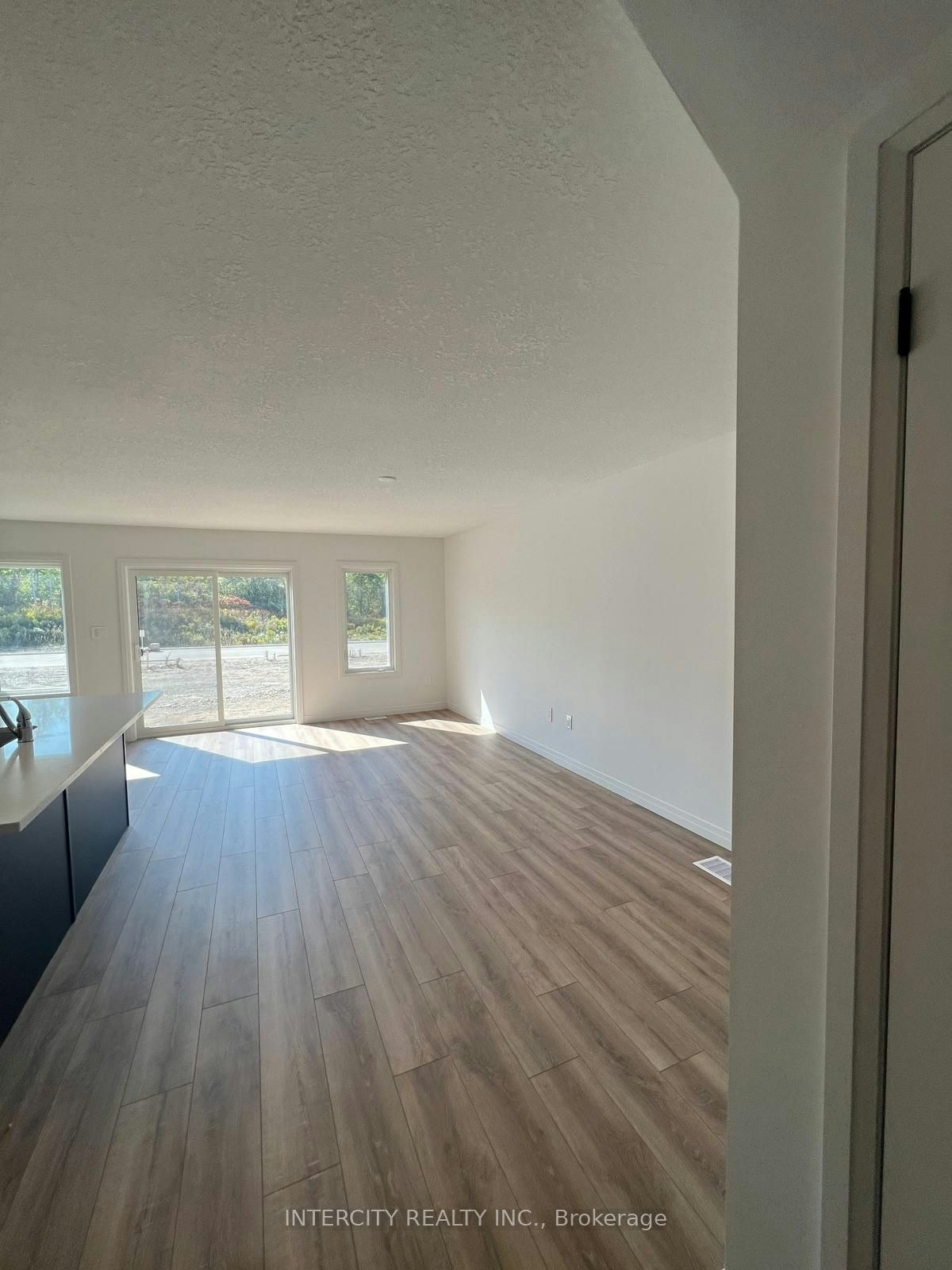 81 Queensbrook Crescent, Cambridge, ON, N1R 5S3 - 5