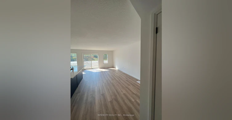 81 Queensbrook Crescent, Cambridge, ON, N1R 5S3 - 5