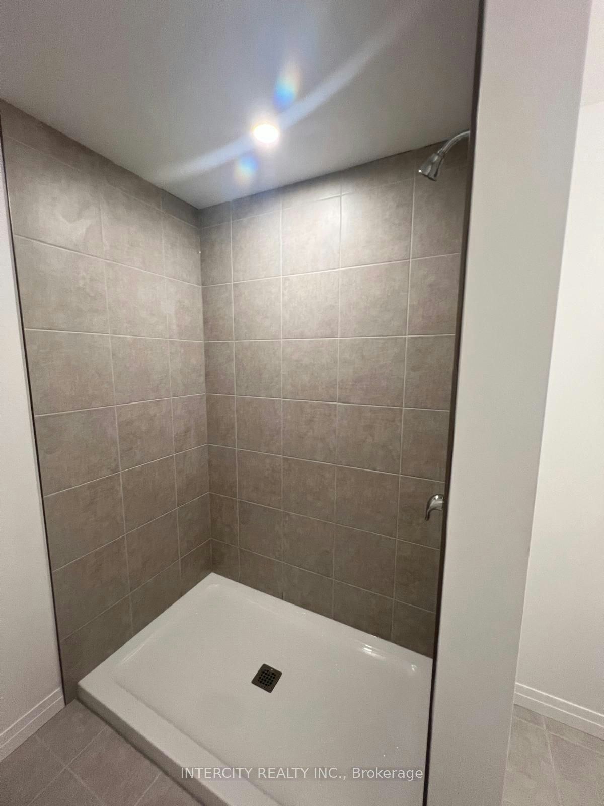81 Queensbrook Crescent, Cambridge, ON, N1R 5S3 - 16